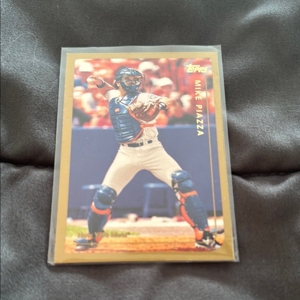Topps Mike Piazza Baseball Card